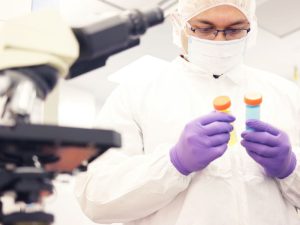 Quần Áo Phòng Sạch Là Gì? Mẹo Chọn Mua Quần Áo Phòng Sạch Hiệu Quả 3 phongg2